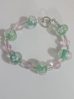 Handmade Floral Glass Bead Bracelet - Green & Pink